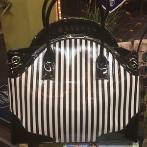Weekender travel bag